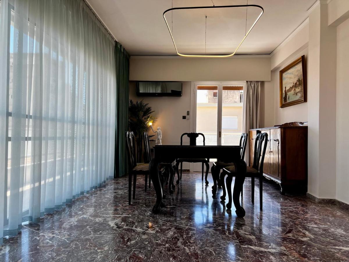 Happy Place! Big, Bright & Central - Ideal For Families And Groups Of Friends Patras Extérieur photo